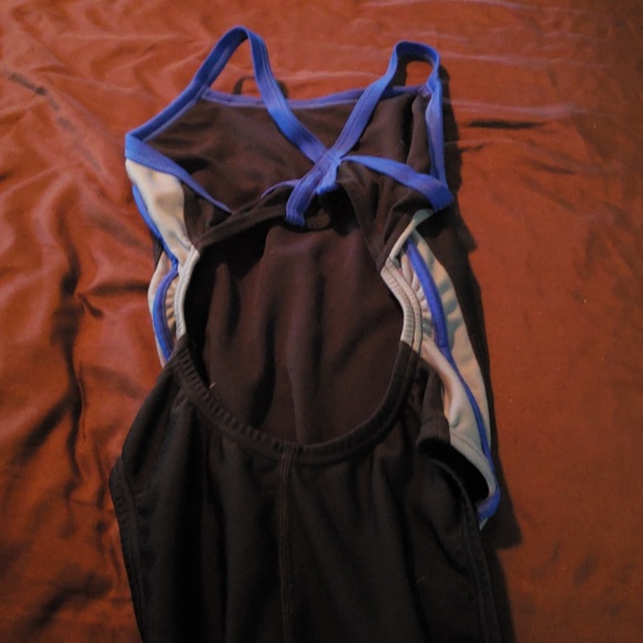 Practice suit - Picture 2 of 2